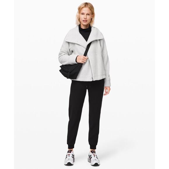 Lululemon Show Me the Sherpa Jacket Size 4 - Picture 1 of 12